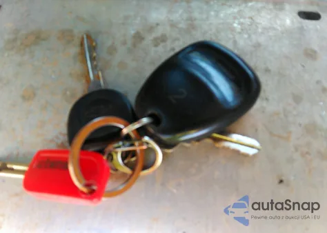 2004 Chevrolet Suburban 1500 Ls из США, поврежденный, VIN 1GNEC16Z04J246093